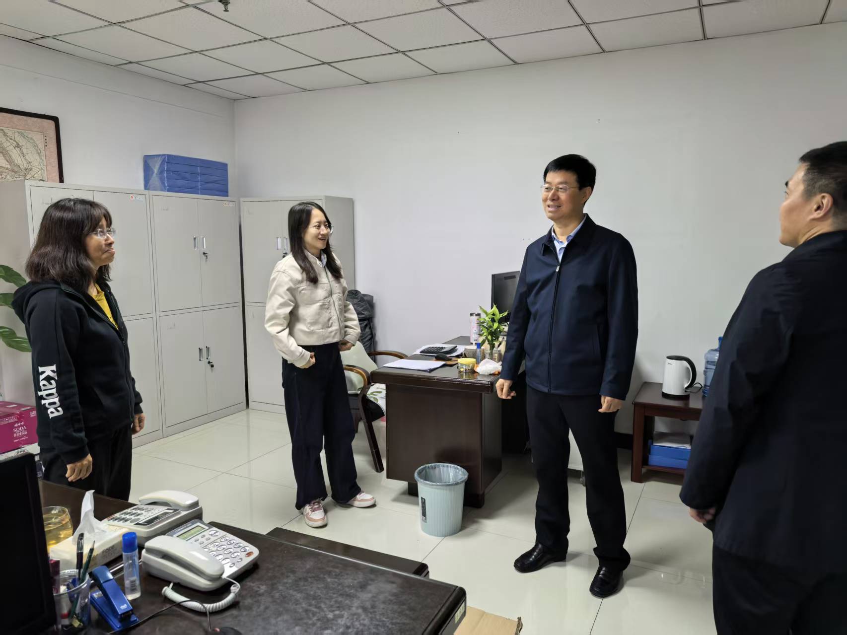 市委常委、副市長(zhǎng)高宏真調(diào)研指導(dǎo)供熱準(zhǔn)備工作